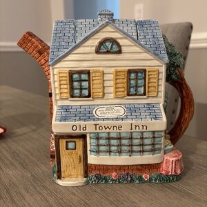 Old Towne Inn TEAPOT Fitz and Floyd Omnibus Vintage 1995 Tea Coffee Pot 52oz